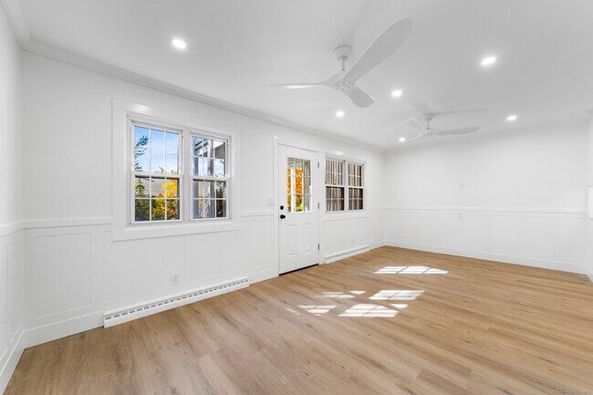 Building Photo - 245 Unquowa Rd