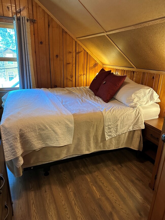 Building Photo - 3628 Forest Ave