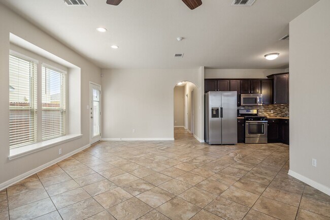 Building Photo - NOW 3 BEDROOM HOME LOCATED IN SAN MARCOS, TX!