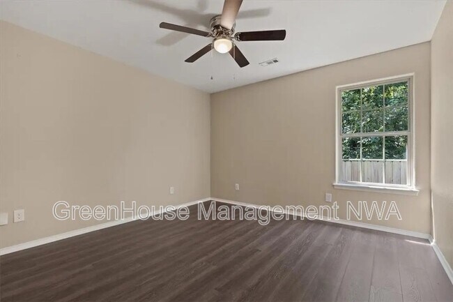 Building Photo - 2705 SW Greensprings Rd