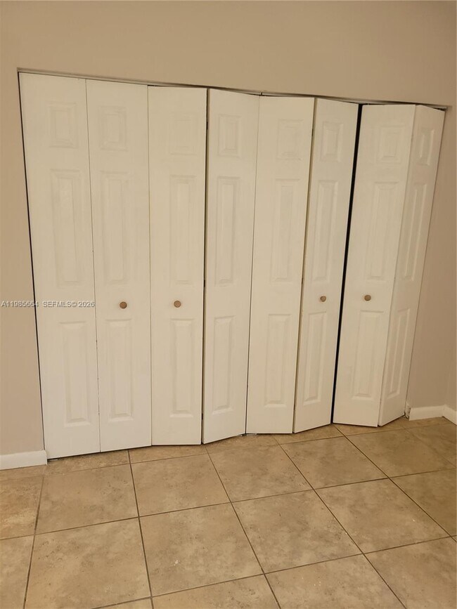 Building Photo - 14389 SW Kendale Lakes Cir