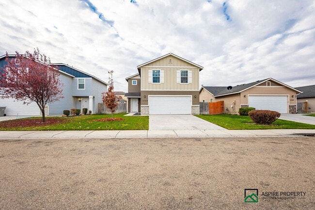 Building Photo - 3 Bed 2.5 Bath Home