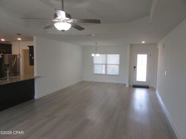 Building Photo - 3836 Redbud Wy