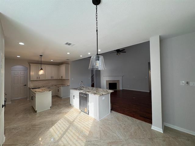 Building Photo - 15099 Alstone Dr