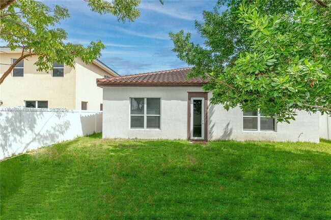 Building Photo - 9036 SW 170th Pl