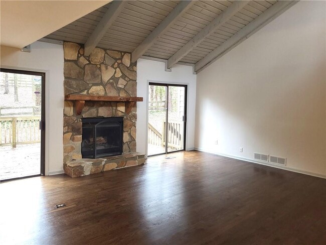 Building Photo - 2571 Rocky Springs Dr NE