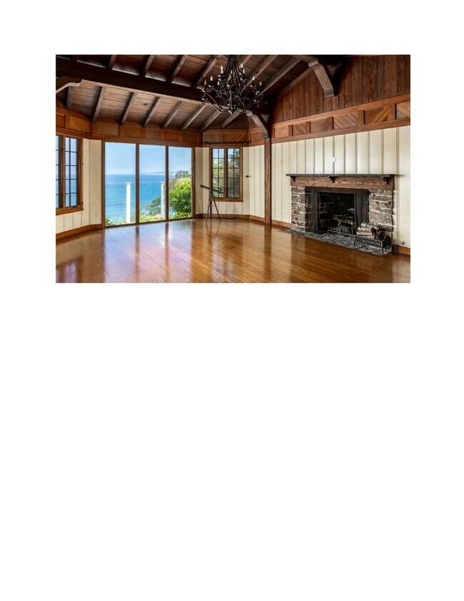 Building Photo - Amazing location in La Jolla for a big house. Gustavo Lopez AMSI