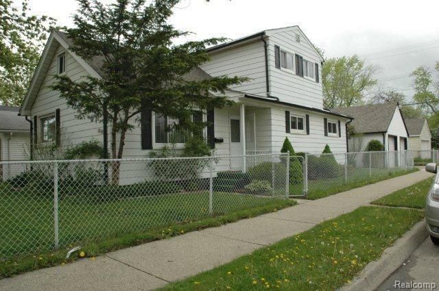 Building Photo - 8145 Lozier Ave