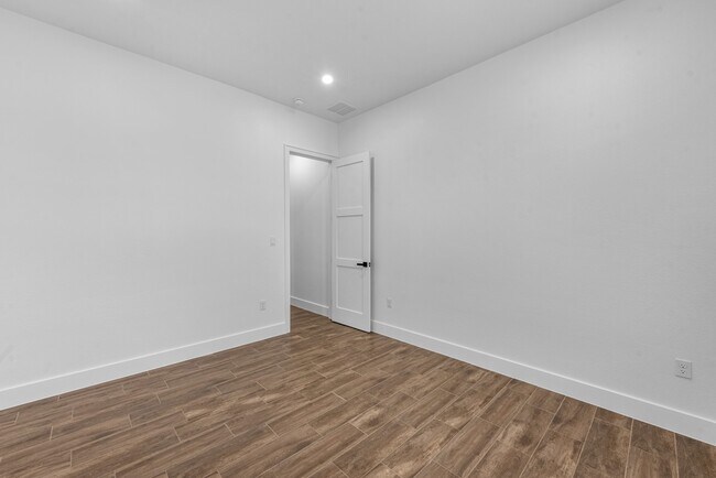 Building Photo - 323 Rd 5840