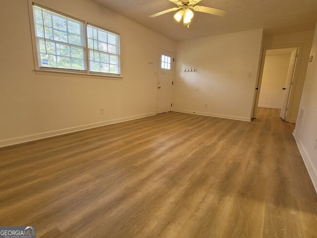 Building Photo - 351 Browns Rd