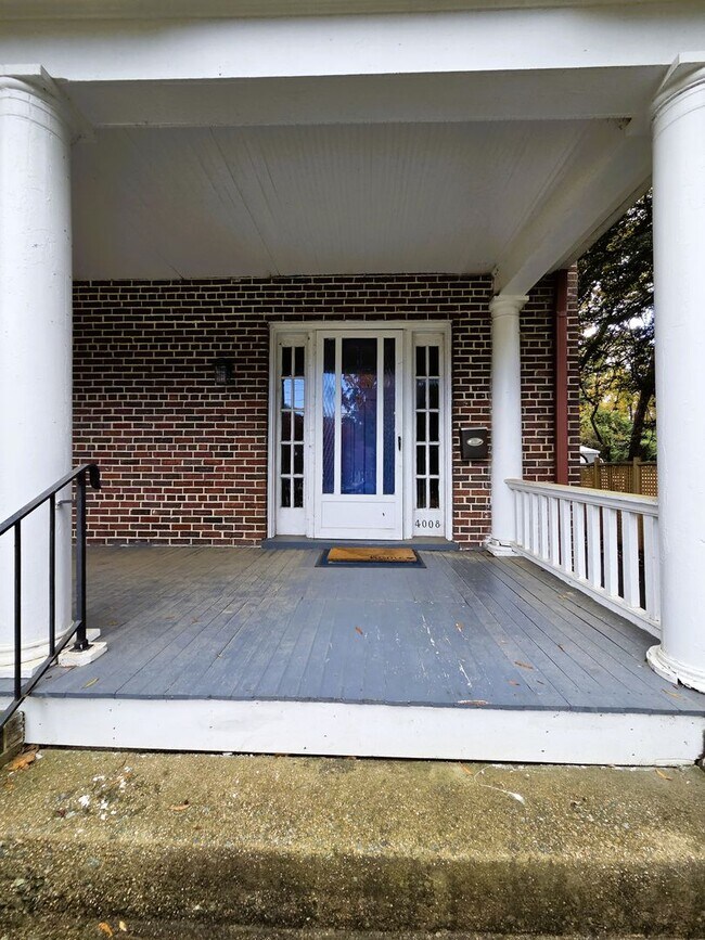 Building Photo - Renovated stately brick home in Forest Hill area on large lot.