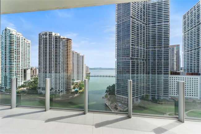 Building Photo - 300 Biscayne Blvd Way