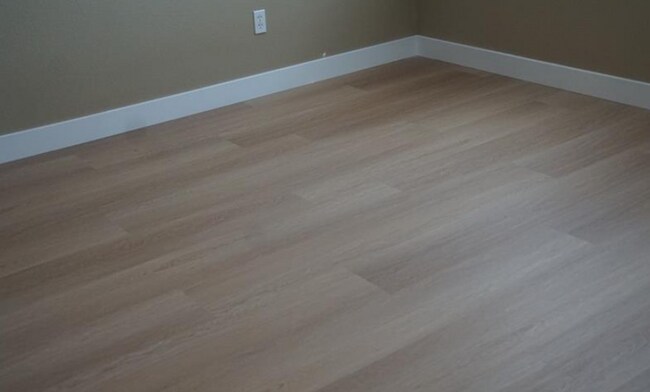 Building Photo - 10181 Bentley Oaks Ave