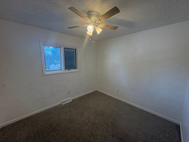 Building Photo - 939 49th Ave Pl