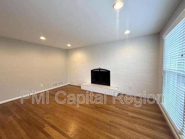 Building Photo - 7021 Whittier Blvd