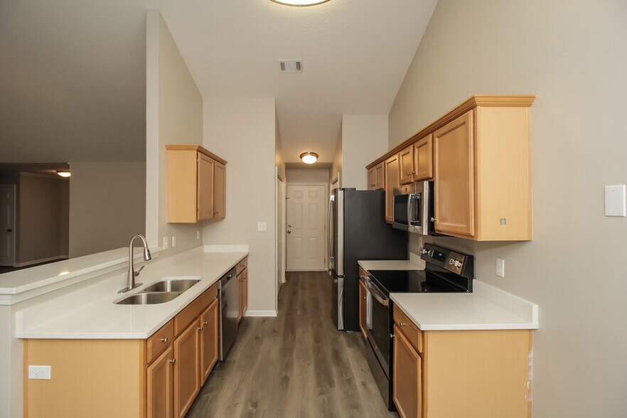 Building Photo - 100 Klintfield Trail