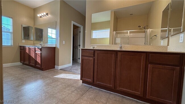 Building Photo - 9473 Alma Ridge Ave