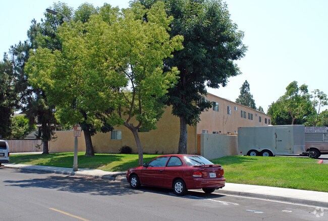 Building Photo - 311 N Emerald Dr