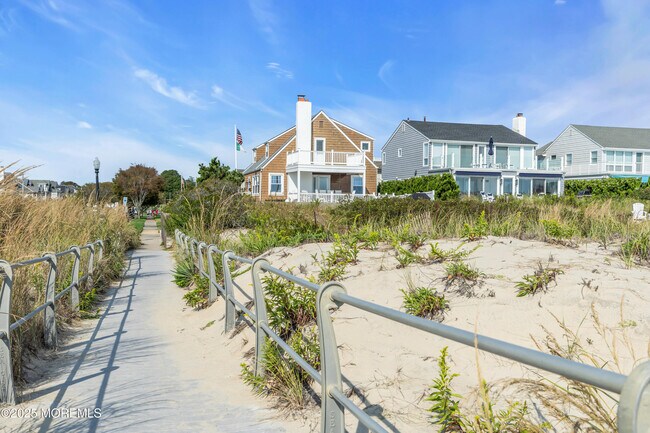 Building Photo - 411 Ocean Ave N