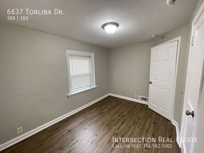 Building Photo - 6637 Torlina Dr
