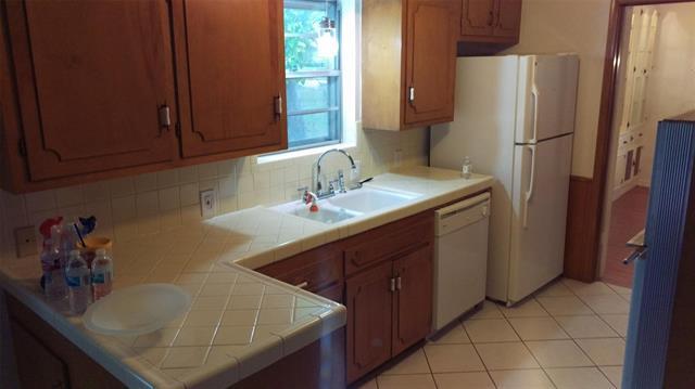 Building Photo - 514 S Lois Ln