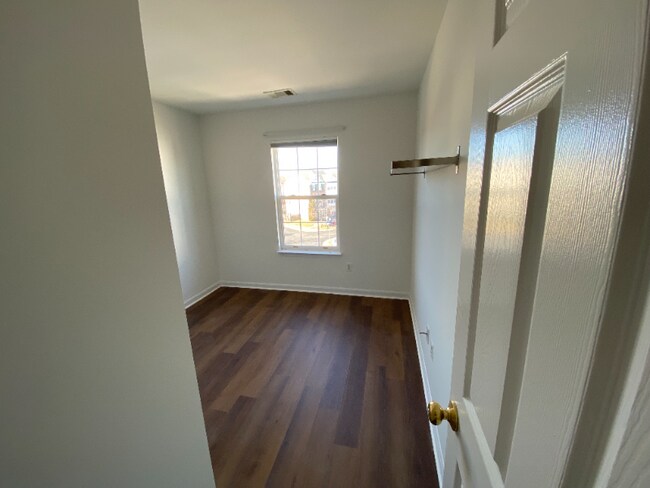 Building Photo - 13359 Misty Dawn Dr