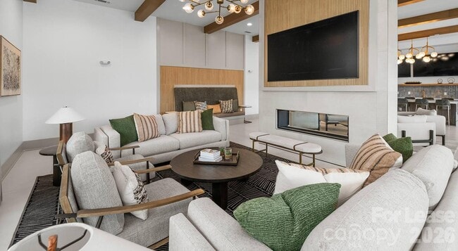 Building Photo - 2546 Perimeter Pointe Pkwy