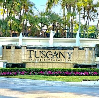 Building Photo - 2221 Tuscany Way