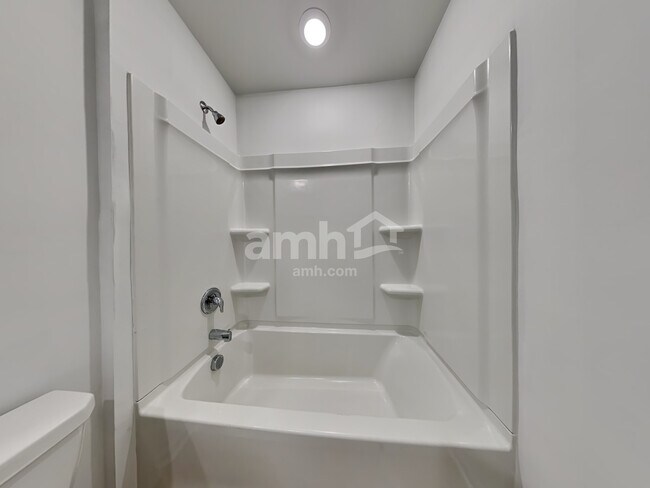 Building Photo - 486 Spanish Wells Rd