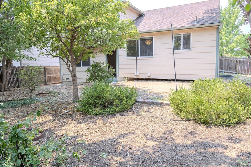 Building Photo - 5711 Mesa Mountain Way