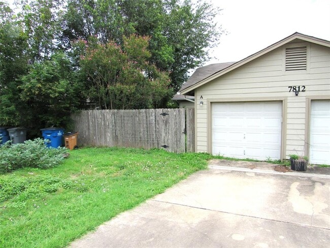 Building Photo - 7812 West Gate Blvd