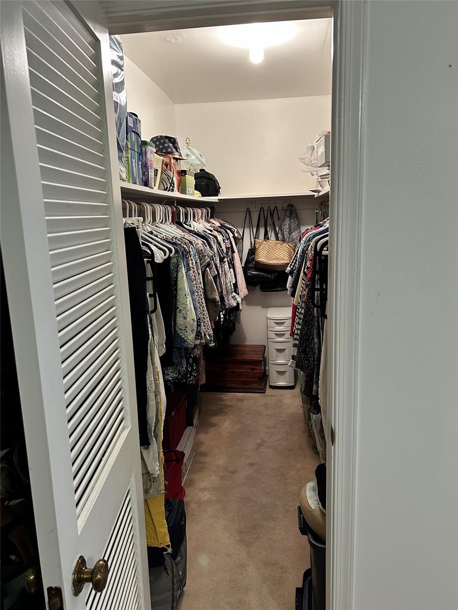 Building Photo - 3121 N Palm Aire Dr