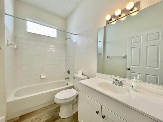 Building Photo - 18417 Meadow Blossom Ln