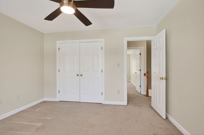 Building Photo - 5 Bed, 2.5 Bath Home in the Heart of Red Mill Farms