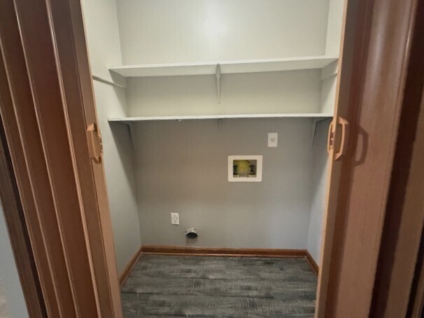 Building Photo - 4230 Cedartree Dr