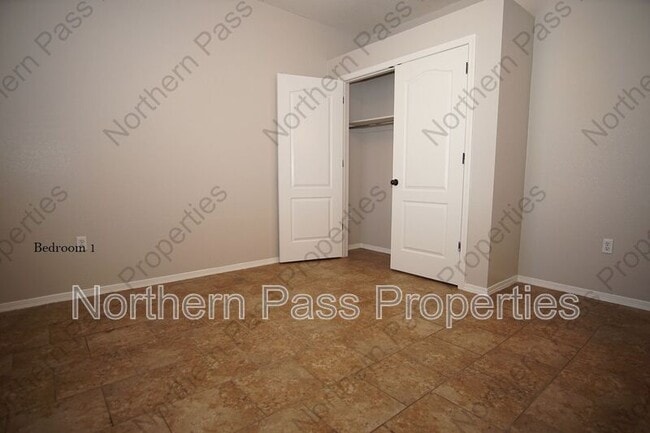 Building Photo - 8939 Marks St