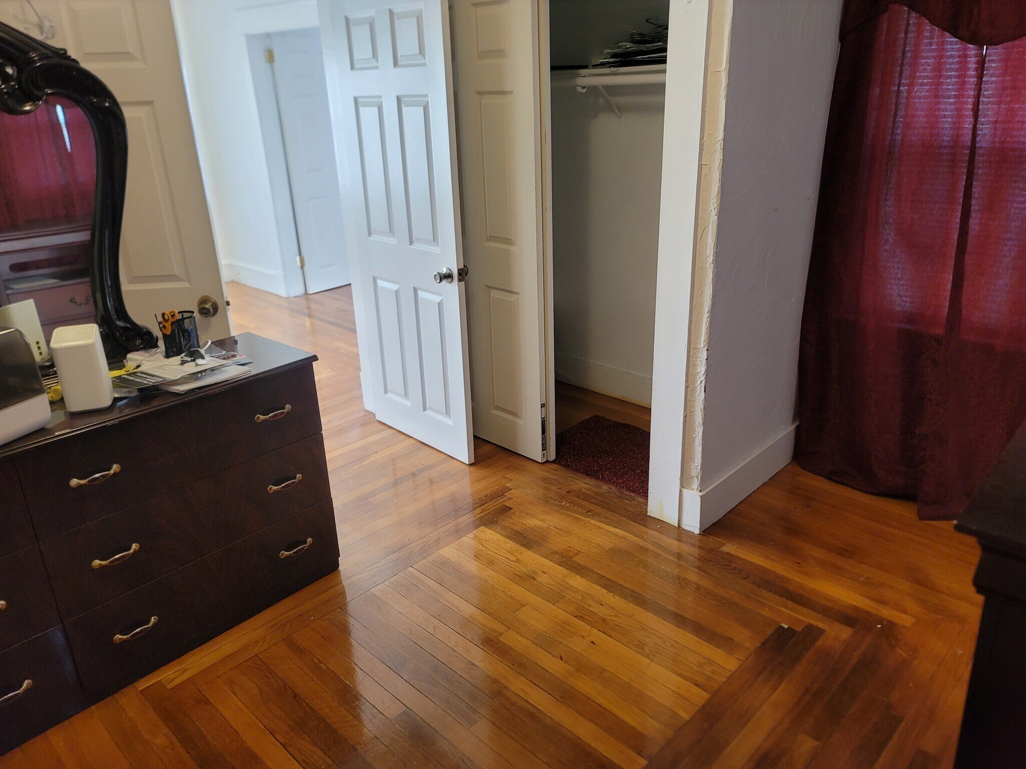 Building Photo - 94 Gill St