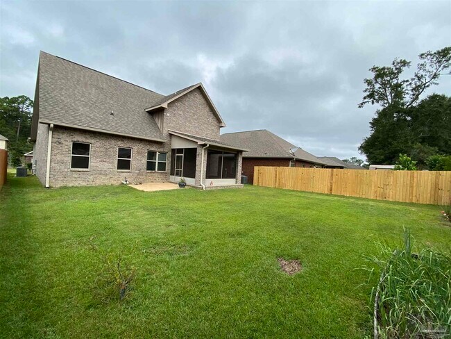 Building Photo - 2486 Redford Dr