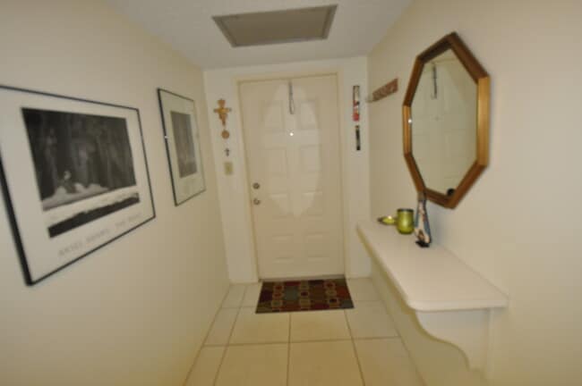 Building Photo - 3510 Oaks Way