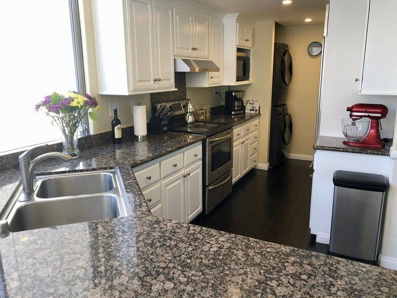 Washer and Dryer in Kitchen - 555 Esplanade