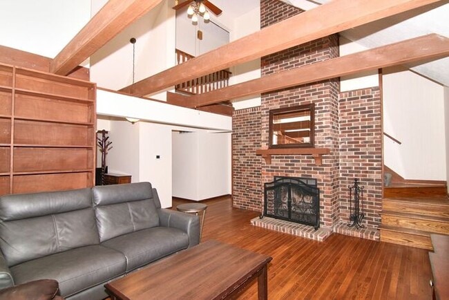 Building Photo - Furnished Home Blocks from Butler University!