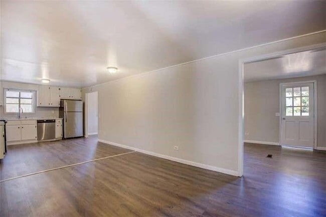 Building Photo - 201 Oglesby Bridge Rd SE