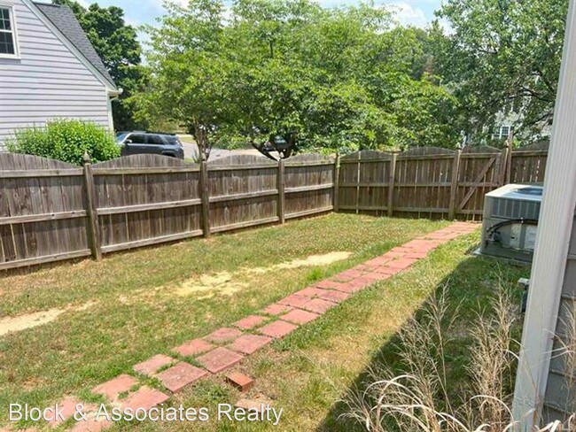 Building Photo - 3 br, 2 bath House - 1906 Keokuk Court