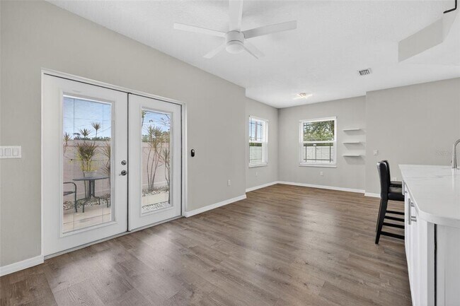 Building Photo - 4362 Tyler Cir N