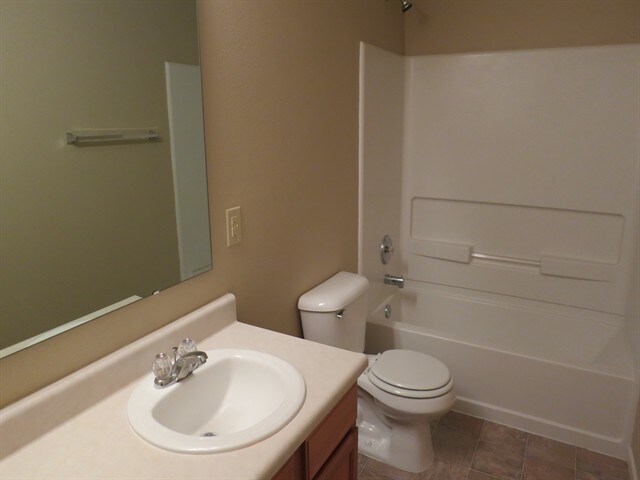 Building Photo - 2898 Hearthside Dr