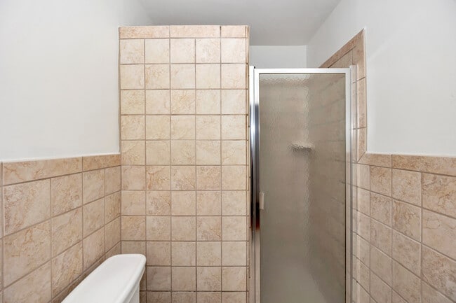 Building Photo - 2105 Shannonhouse Rd SW