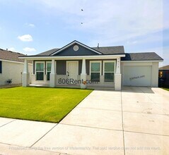 Building Photo - Upland Crossing Gem