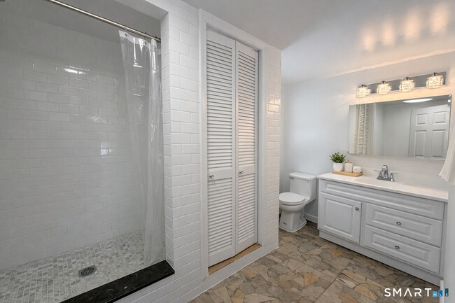 Building Photo - 15 Dairy Farm Rd