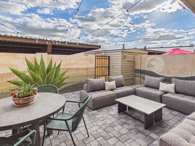 Building Photo - 4308 N Parkway Ave