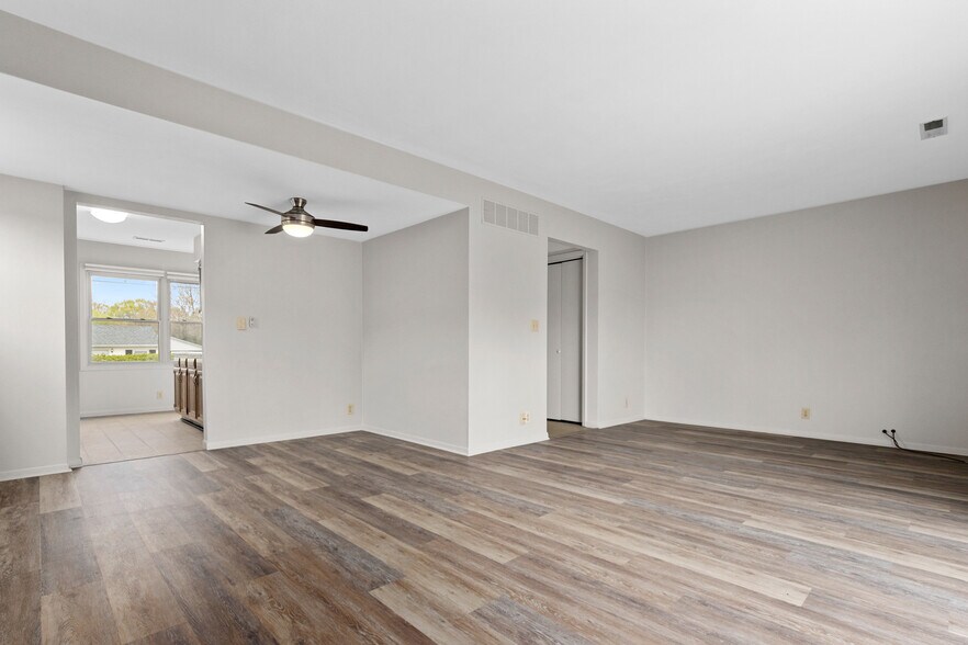 Building Photo - 6207 N Northmoor Ct
